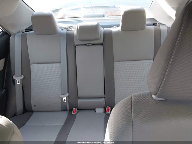 5YFBURHE9HP661948 Toyota COROLLA LE