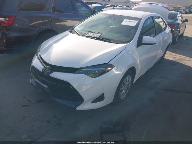 5YFBURHE9HP661948 Toyota COROLLA LE