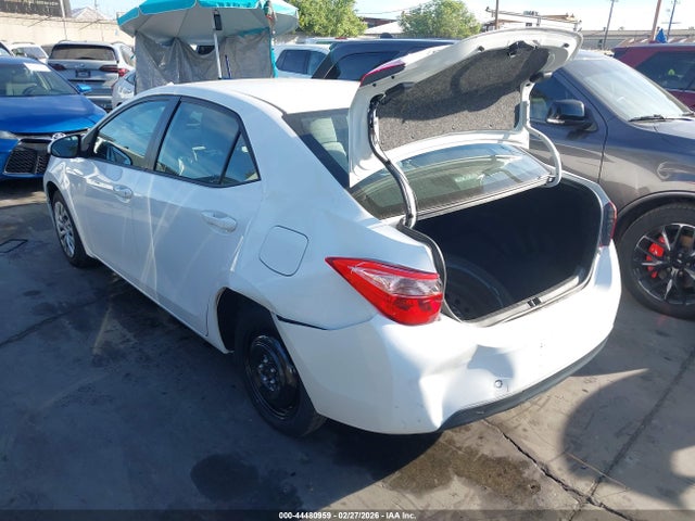 5YFBURHE9HP661948 Toyota COROLLA LE