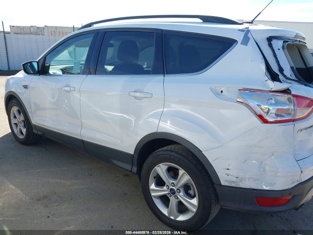 1FMCU0G9XFUA52996 Ford ESCAPE SE