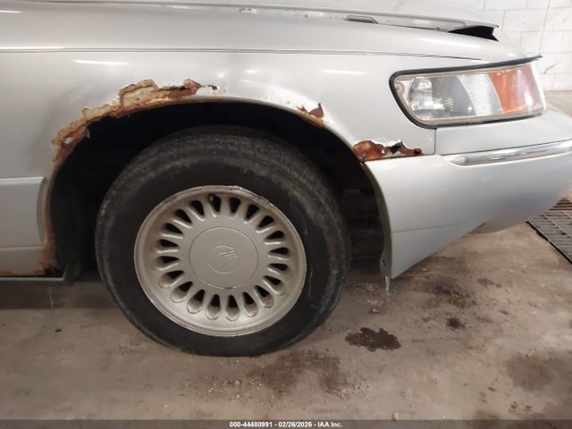 2000 Mercury Grand Marquis Ls მანქანა იყიდება აუქციონზე, vin: 2MEFM75W1YX686291, აუქციონის ნომერი: 44480991