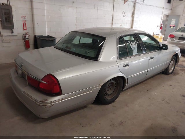 2000 Mercury Grand Marquis Ls მანქანა იყიდება აუქციონზე, vin: 2MEFM75W1YX686291, აუქციონის ნომერი: 44480991