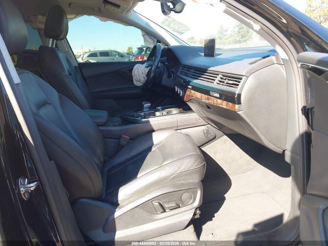 2018 AUDI Q7 WA1LAAF70JD020709 Photo 4
