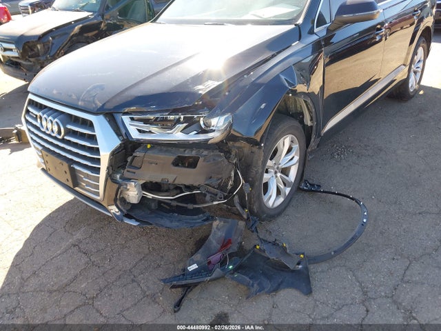 2018 AUDI Q7 WA1LAAF70JD020709 Photo 5