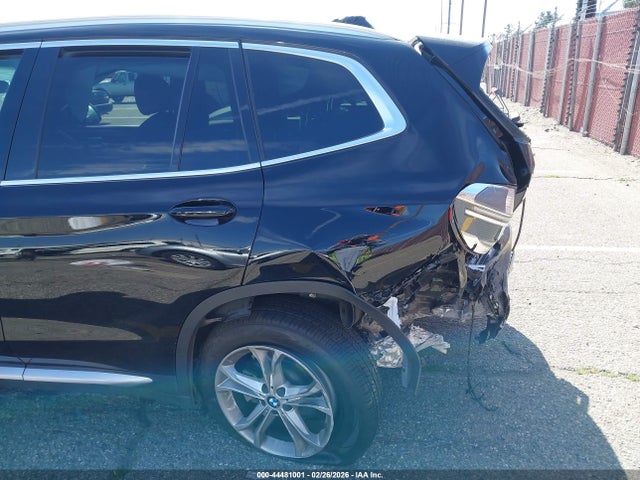 5UXTR7C53KLF32882 BMW X3 Sdrive30i