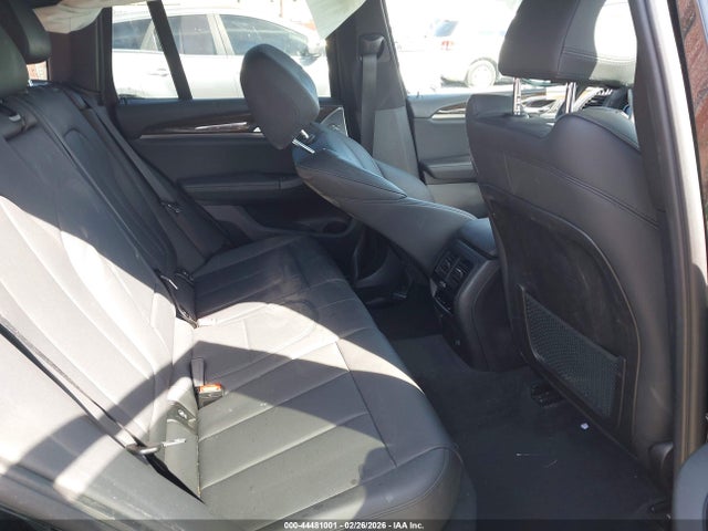 5UXTR7C53KLF32882 BMW X3 Sdrive30i
