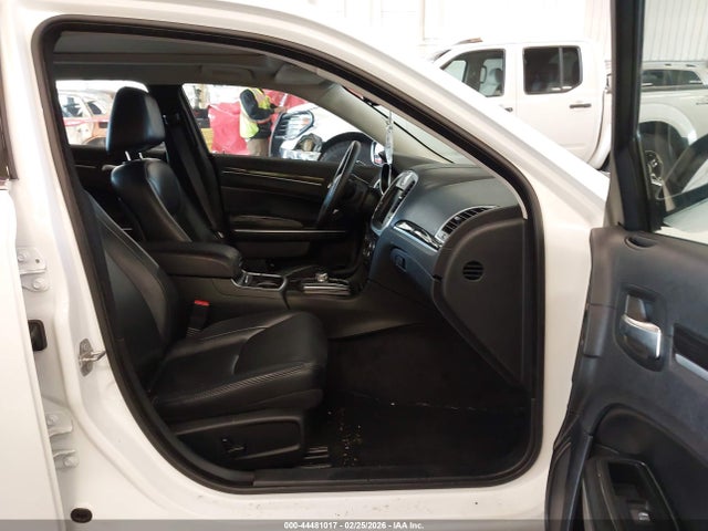 Продажа на аукционе авто 2015 Chrysler 300 Touring, vin: 2C3CCAAG6FH832716, номер лота: 44481017