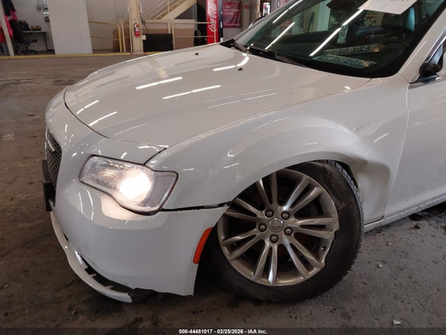 Продажа на аукционе авто 2015 Chrysler 300 Touring, vin: 2C3CCAAG6FH832716, номер лота: 44481017
