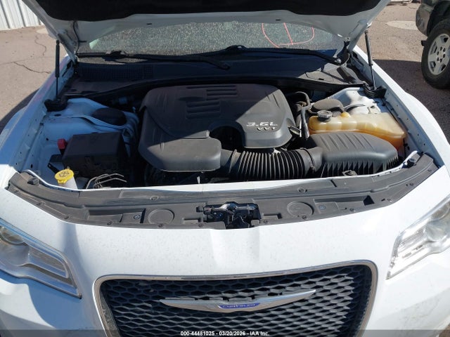 Продажа на аукционе авто 2019 Chrysler 300 Touring, vin: 2C3CCAAG2KH727293, номер лота: 44481025