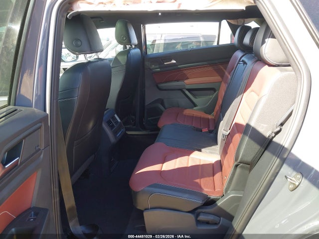 1V2FE2CA7NC215715 Volkswagen Atlas Cross Sport 3.6l V6 Sel Premium R-line