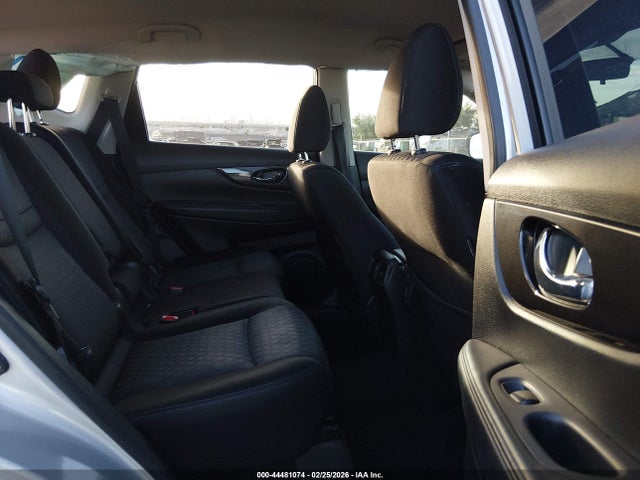 JN8AT2MV3HW006563 Nissan ROGUE SV