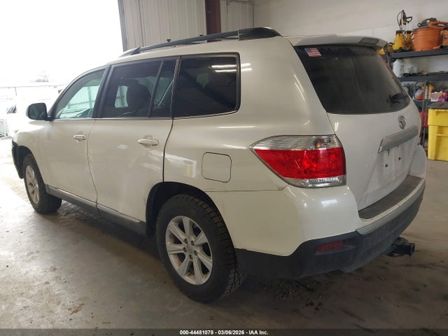 2013 TOYOTA HIGHLANDER 5TDBK3EHXDS193618 Photo 2