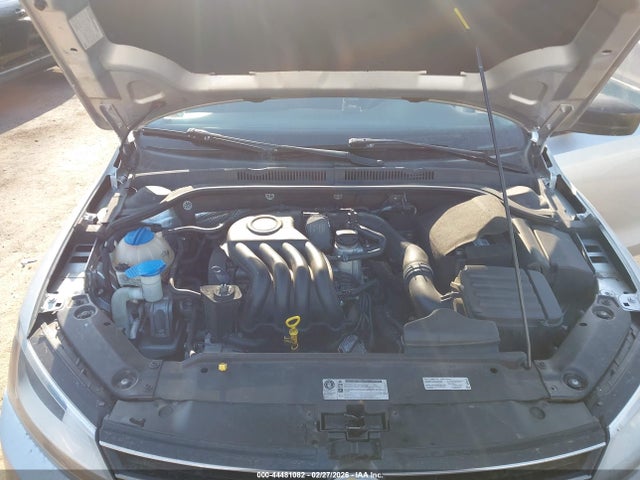44481082 :رقم المزاد ، 3VW2K7AJ0FM301325 vin ، 2015 Volkswagen Jetta 2.0l S مزاد بيع
