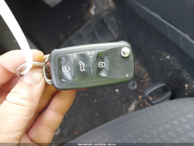 44481082 :رقم المزاد ، 3VW2K7AJ0FM301325 vin ، 2015 Volkswagen Jetta 2.0l S مزاد بيع