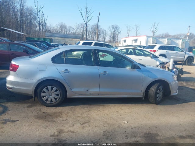 44481082 :رقم المزاد ، 3VW2K7AJ0FM301325 vin ، 2015 Volkswagen Jetta 2.0l S مزاد بيع