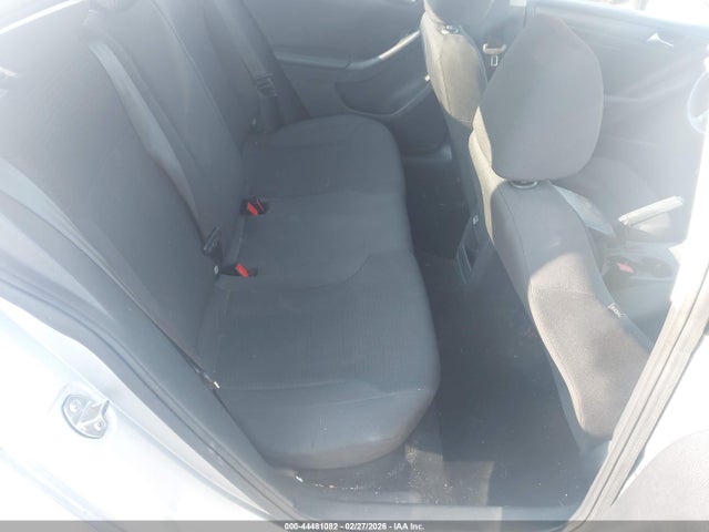 44481082 :رقم المزاد ، 3VW2K7AJ0FM301325 vin ، 2015 Volkswagen Jetta 2.0l S مزاد بيع