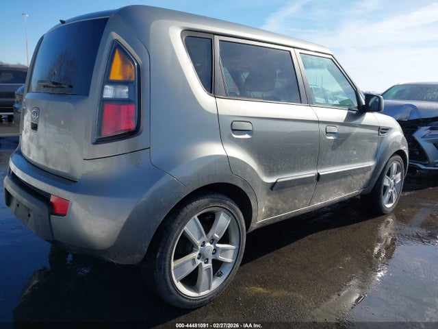 2010 KIA SOUL KNDJT2A26A7049039 Photo 3