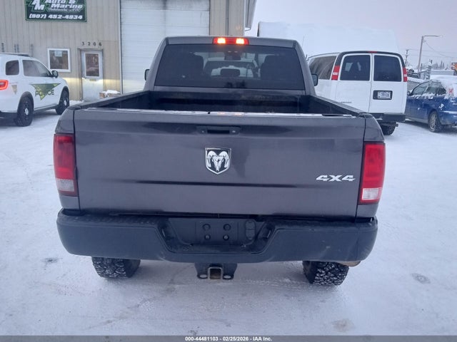 3C6TR5HT0JG295278 RAM 2500 Tradesman 4x4 8&#039; Box