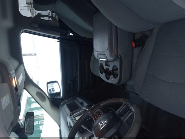 3C6TR5HT0JG295278 RAM 2500 Tradesman 4x4 8&#039; Box