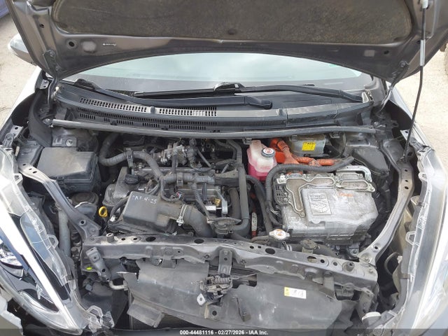 JTDKDTB31J1602634 Toyota Prius C Two