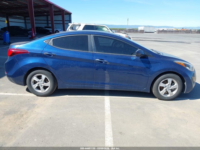 5NPDH4AE7FH648345 Hyundai ELANTRA SE