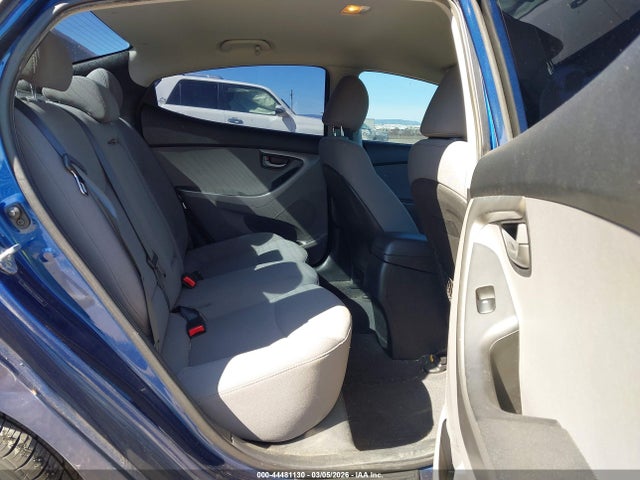 5NPDH4AE7FH648345 Hyundai ELANTRA SE