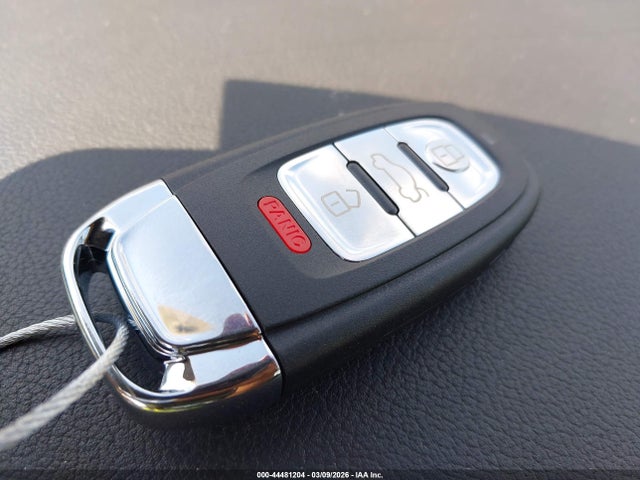 2013 Audi A5 2.0t Premium მანქანა იყიდება აუქციონზე, vin: WAUVFAFH6DN000775, აუქციონის ნომერი: 44481204
