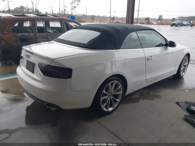 2013 Audi A5 2.0t Premium მანქანა იყიდება აუქციონზე, vin: WAUVFAFH6DN000775, აუქციონის ნომერი: 44481204