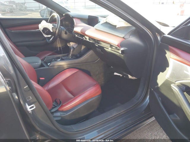 JM1BPBNY8M1347137 Mazda Mazda3 2.5 Turbo Premium Plus
