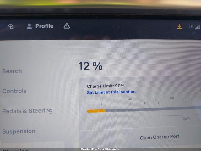 44481229 :رقم المزاد ، 5YJSA1CPXDFP26752 vin ، 2013 Tesla Model S Performance مزاد بيع