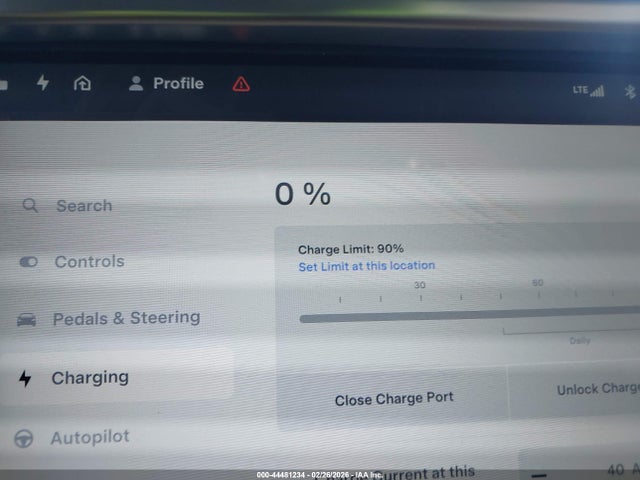 2015 Tesla Model S 70d/85d/p85d მანქანა იყიდება აუქციონზე, vin: 5YJSA1S27FF085312, აუქციონის ნომერი: 44481234