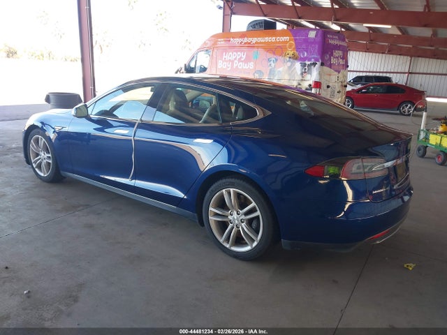 2015 TESLA MODEL S 5YJSA1S27FF085312 Photo 2