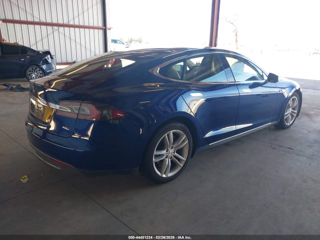 2015 TESLA MODEL S 5YJSA1S27FF085312 Photo 3