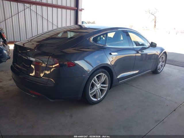 2015 TESLA MODEL S 5YJSA1H17FF081775 Photo 3