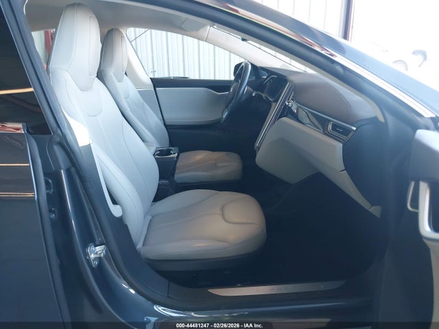 2015 TESLA MODEL S 5YJSA1H17FF081775 Photo 4