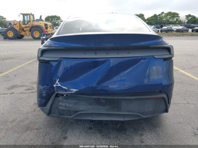 2026 TESLA MODEL Y 7SAYGDED3TA426515 Photo 5