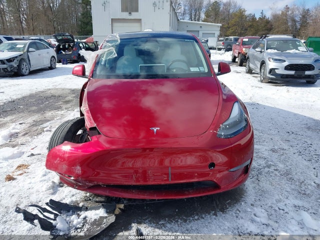 2025 Tesla Model Y Long Range Dual Motor All-wheel Drive მანქანა იყიდება აუქციონზე, vin: 7SAYGDEE6SF302295, აუქციონის ნომერი: 44481257