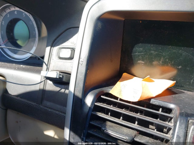 2011 VOLVO XC60 YV4952DL5B2200627 Photo 10