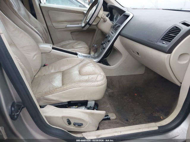 2011 VOLVO XC60 YV4952DL5B2200627 Photo 4