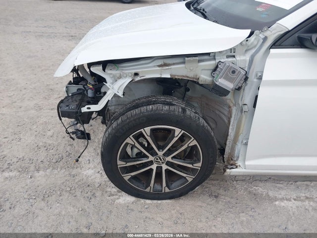 Aukcja sprzedaży 2024 Volkswagen Jetta 1.5t Sport, vin: 3VWBM7BU4RM018126, numer aukcji: 44481429