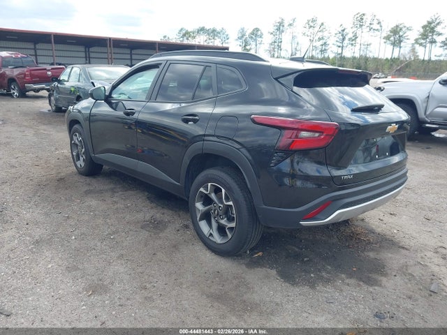 2025 CHEVROLET TRAX KL77LHEP1SC140325 Photo 2