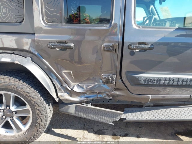 1C4HJXEN9KW688352 Jeep Wrangler Unlimited Sahara 4x4