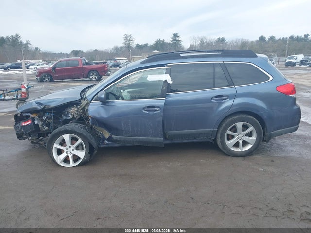 44481525 :رقم المزاد ، 4S4BRBCC5D3246817 vin ، 2013 Subaru Outback 2.5i Premium مزاد بيع