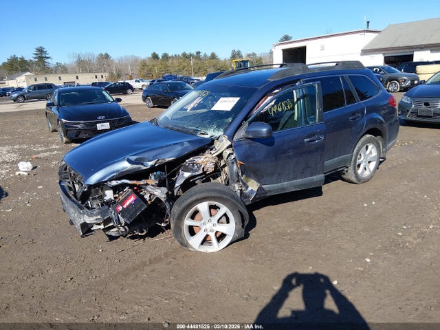 44481525 :رقم المزاد ، 4S4BRBCC5D3246817 vin ، 2013 Subaru Outback 2.5i Premium مزاد بيع