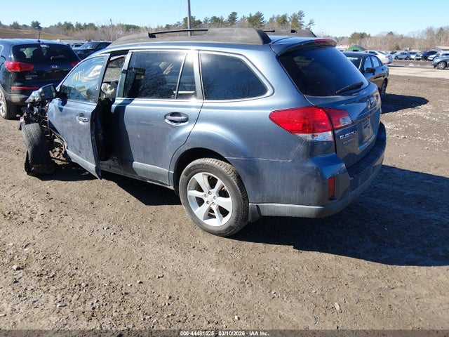 44481525 :رقم المزاد ، 4S4BRBCC5D3246817 vin ، 2013 Subaru Outback 2.5i Premium مزاد بيع
