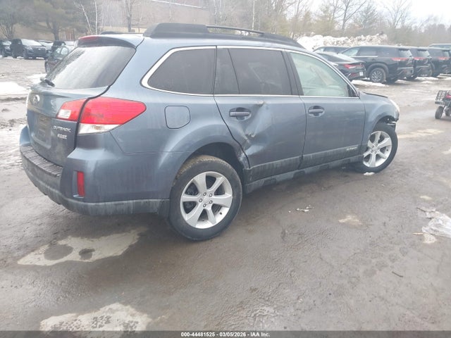 44481525 :رقم المزاد ، 4S4BRBCC5D3246817 vin ، 2013 Subaru Outback 2.5i Premium مزاد بيع