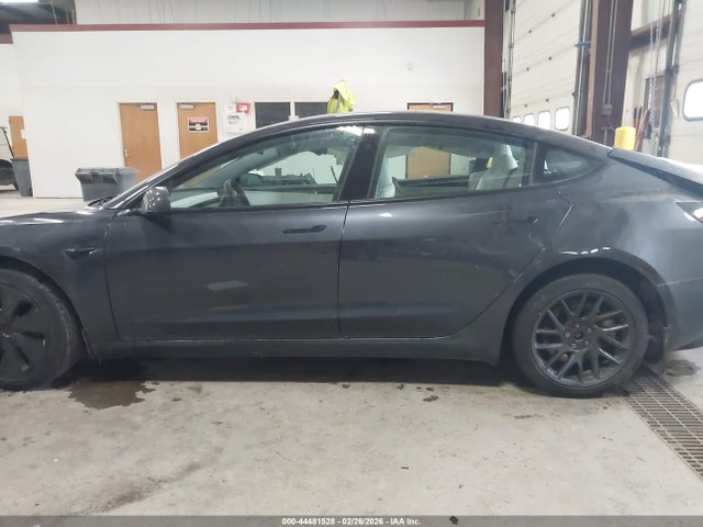 Продажа на аукционе авто 2025 Tesla Model 3 Long Range All-wheel Drive, vin: 5YJ3E1EB3SF879965, номер лота: 44481528