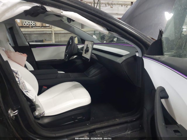 Продажа на аукционе авто 2025 Tesla Model 3 Long Range All-wheel Drive, vin: 5YJ3E1EB3SF879965, номер лота: 44481528