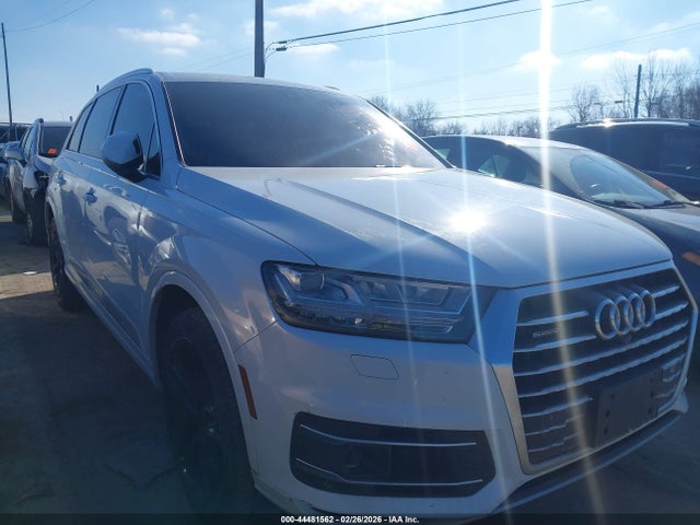 2017 AUDI Q7 WA1VAAF75HD008445 Photo 0