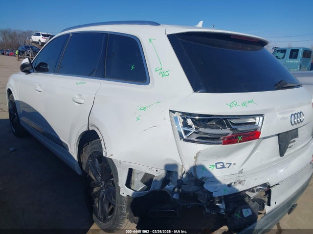 2017 AUDI Q7 WA1VAAF75HD008445 Photo 2